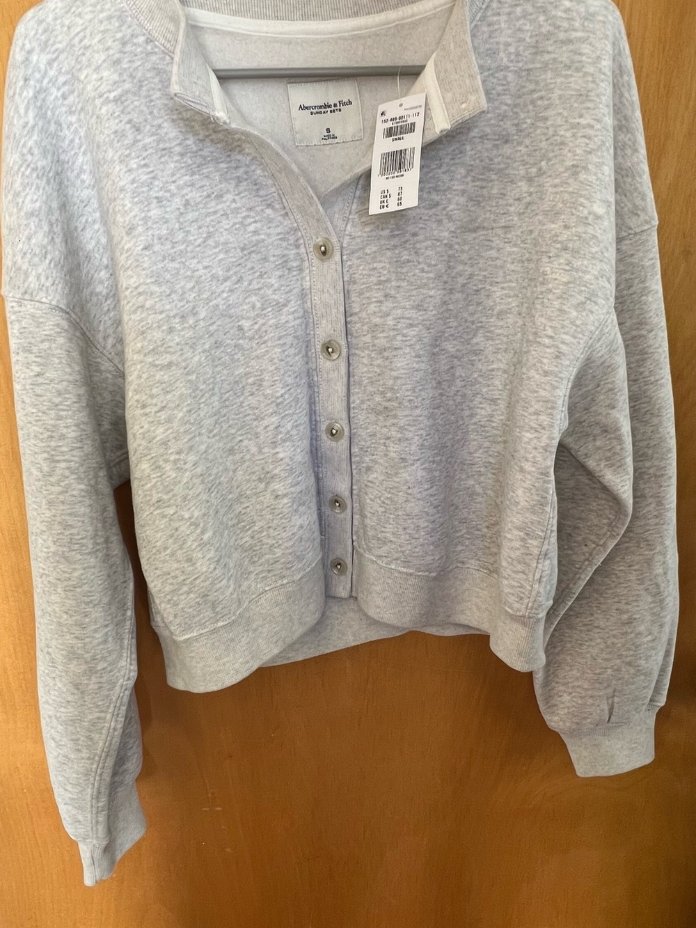 Abercrombie & Fitch Heather Gray Snap-Front Cropped Sweatshirt